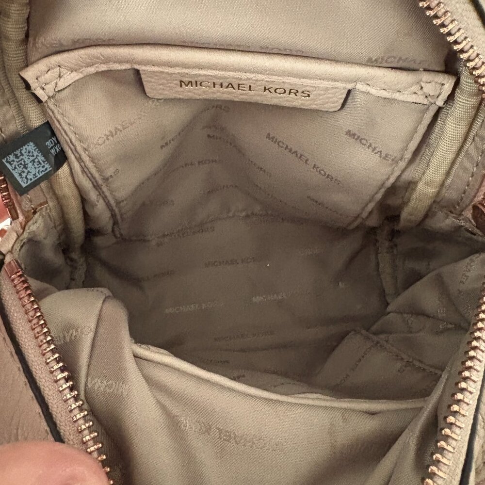 Michael Kors Mini Rhea Daisy Small Floral Appliqué Leather Backpack Pink/Cream - Picture 9 of 14